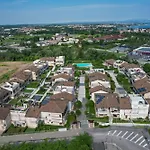 Апартаменты My Peschiera Holiday Q1 Кастельнуово-дель-Гарда