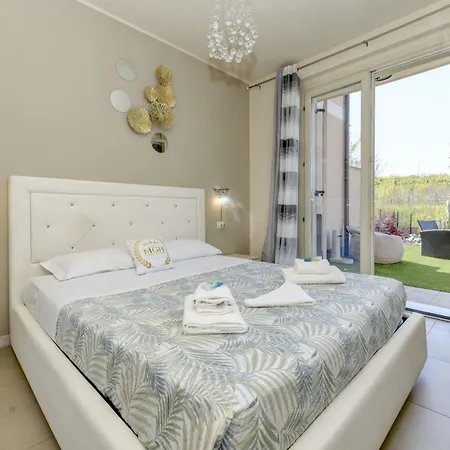 My Peschiera Holiday Q1 شقة *